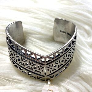 Lucky bracelet retail $55‎